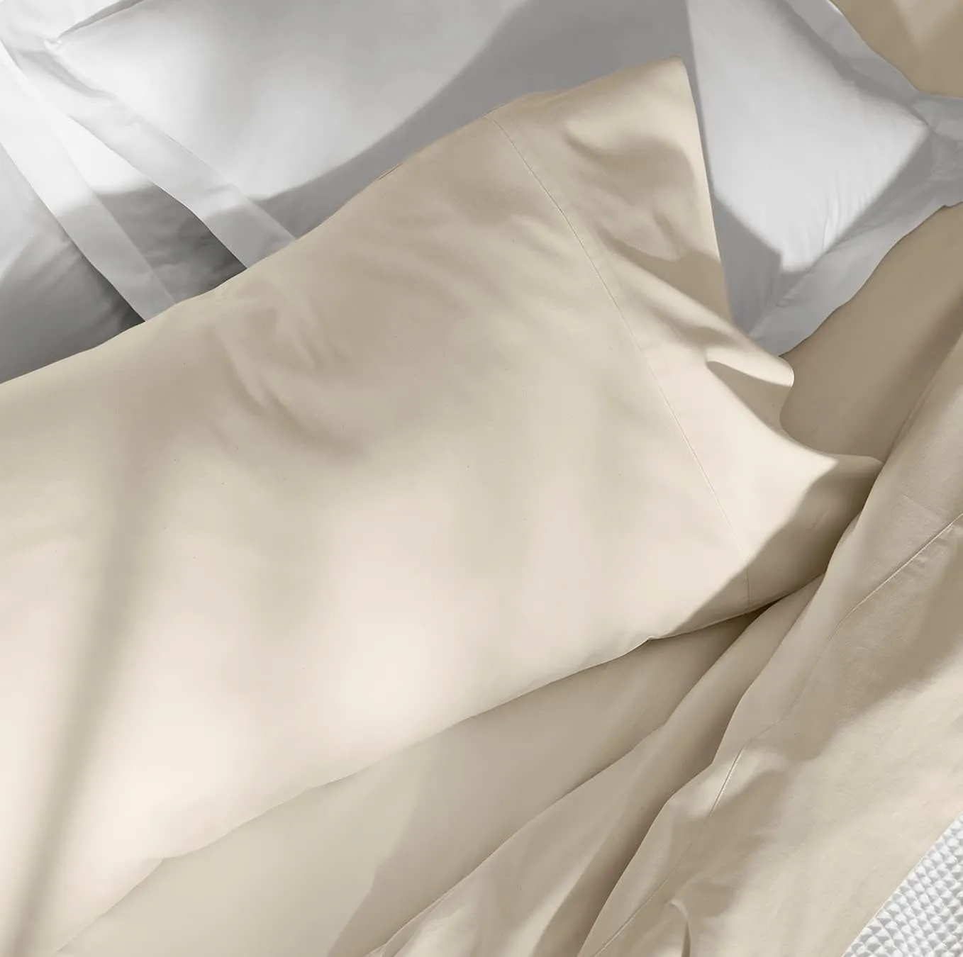 BOLL & BRANCH Signature Hemmed Sheet Set - Full, Natural - Luxury 100% Organic Cotton - 1 Flat Sheet, 1 Fitted Sheet, 2 Pillowcases - Buttery Soft