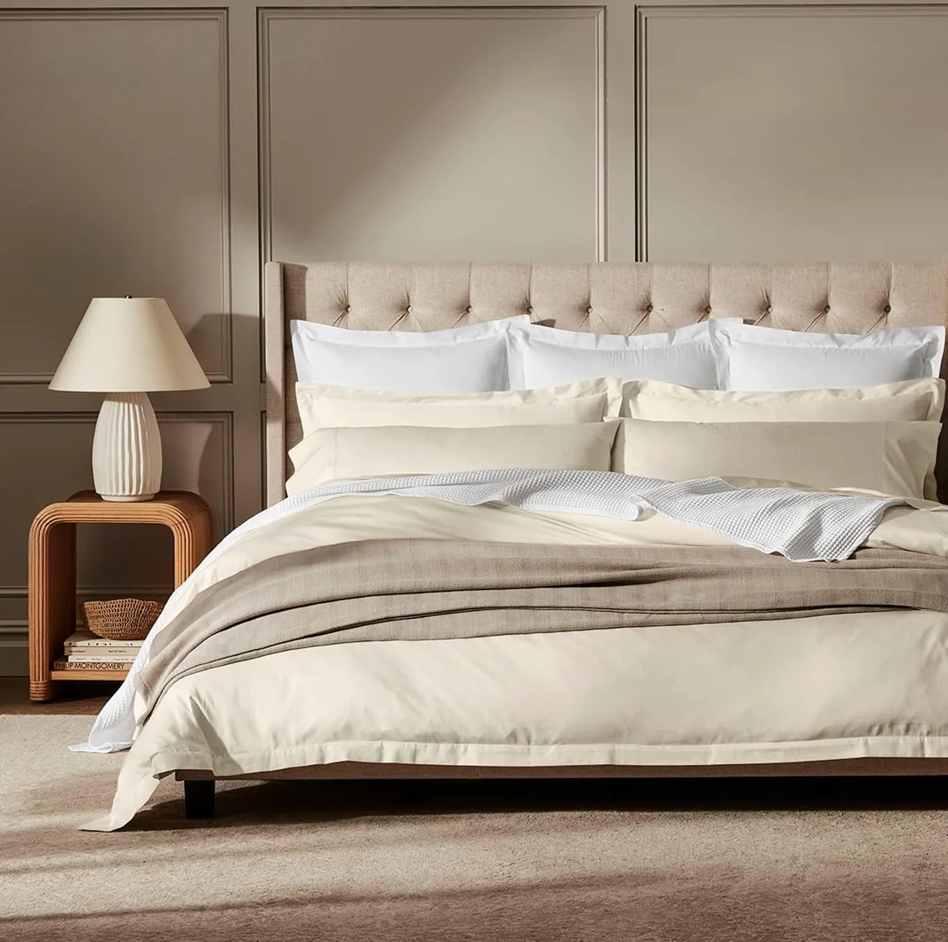 BOLL & BRANCH Signature Hemmed Sheet Set - Full, Natural - Luxury 100% Organic Cotton - 1 Flat Sheet, 1 Fitted Sheet, 2 Pillowcases - Buttery Soft