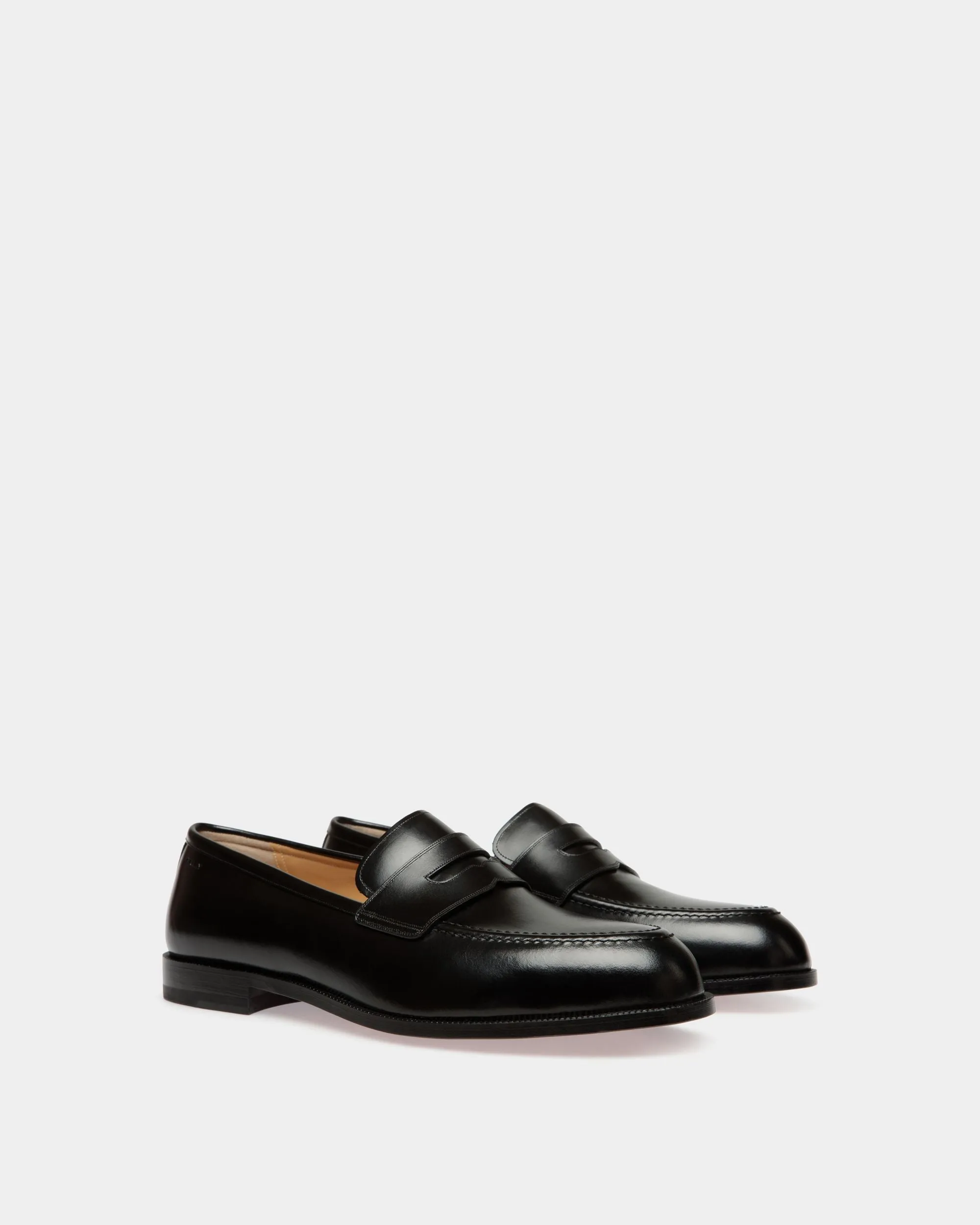 Carl Loafer in Black Leather