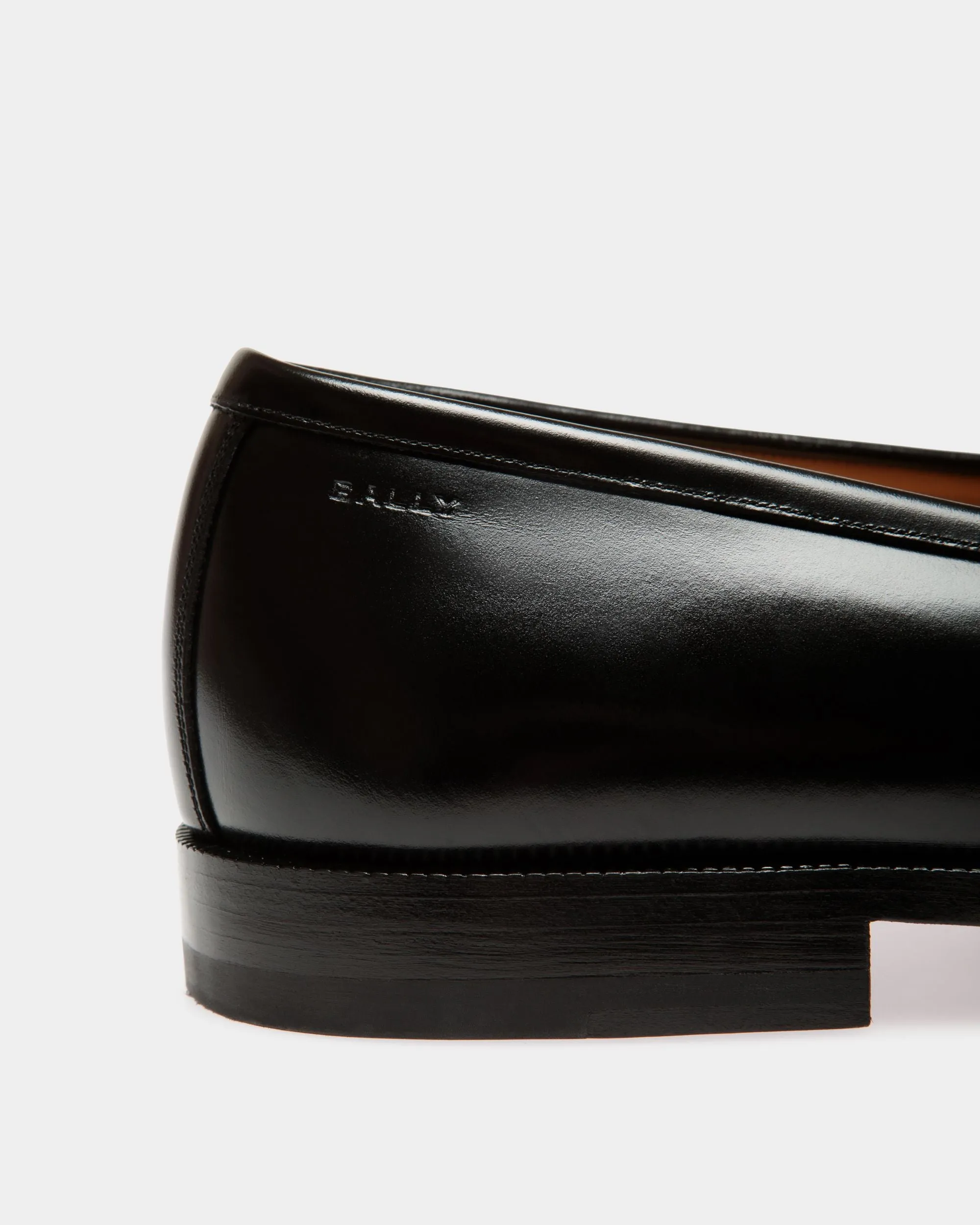 Carl Loafer in Black Leather