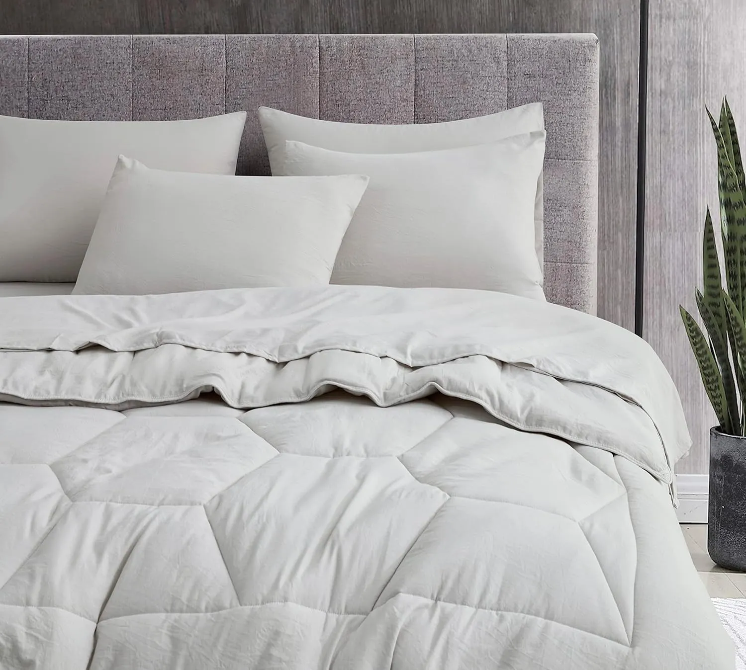 Chezmoi Collection Piper King Bed in a Bag 7-Pieces Honeycomb Hexagon Quilted Soft Washed Double Brushed Microfiber Comforter with Sheets Lightweight All Season Bedding Set (King, Light Gray)