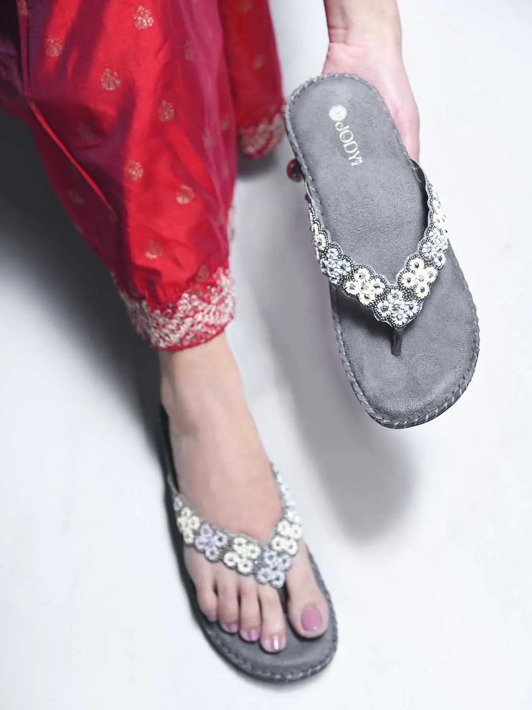 Comfy Beaded Doctor Flat Slipper