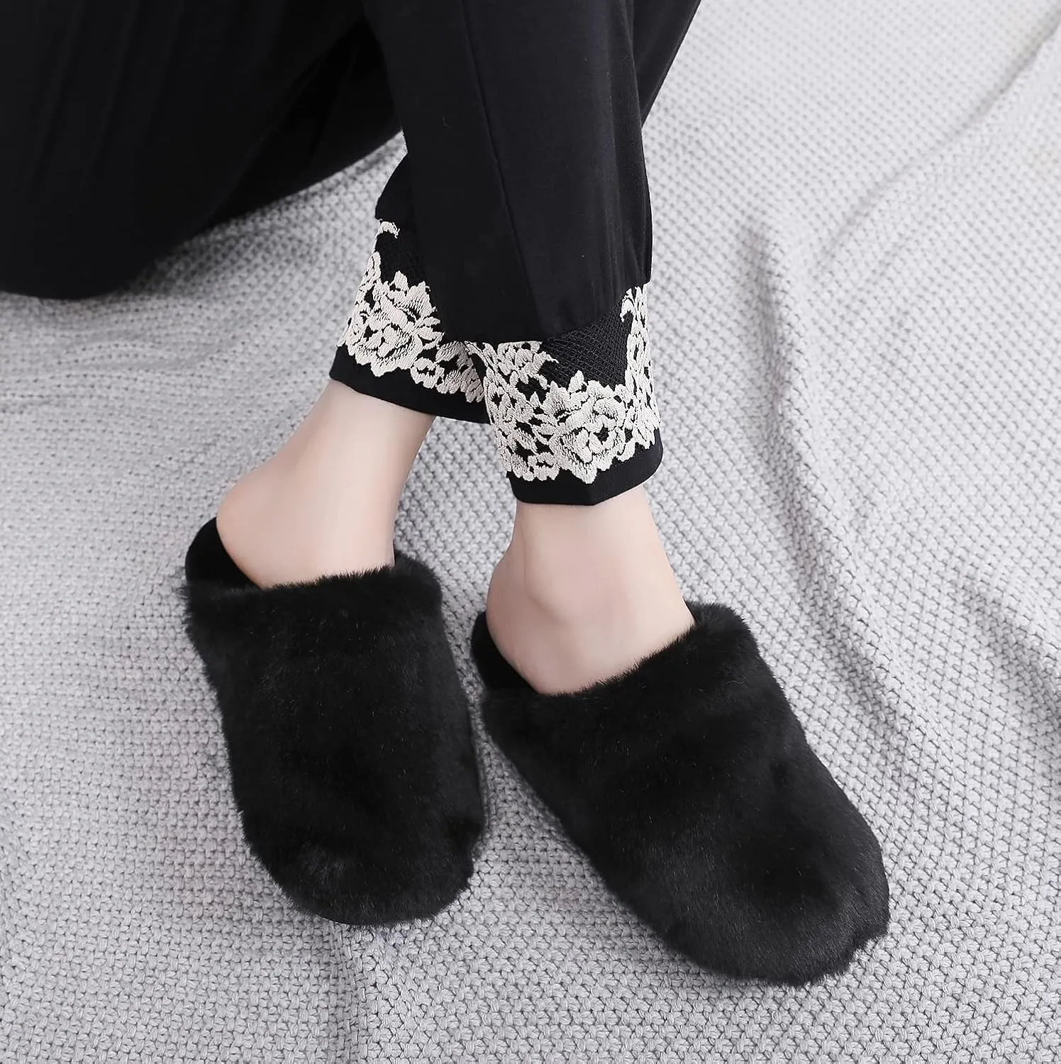 Densely Long-haired Lady’s Comfy Fuzzy Memory Foam Scuff Women’s Warm Plush Closed-Toe Comfortable Slippers