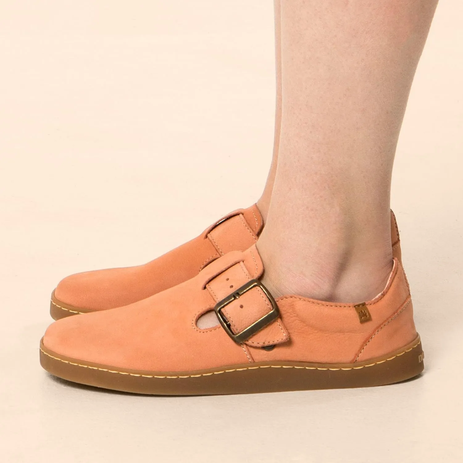 El Naturalista Unisex Apartment Low-top, Salmon, 7 Wide US Women