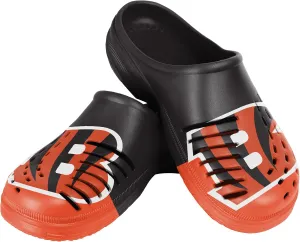 FOCO NFL Mens Big Splash Team Logo Solid Clogs Comfortable Water Slip on Shoes