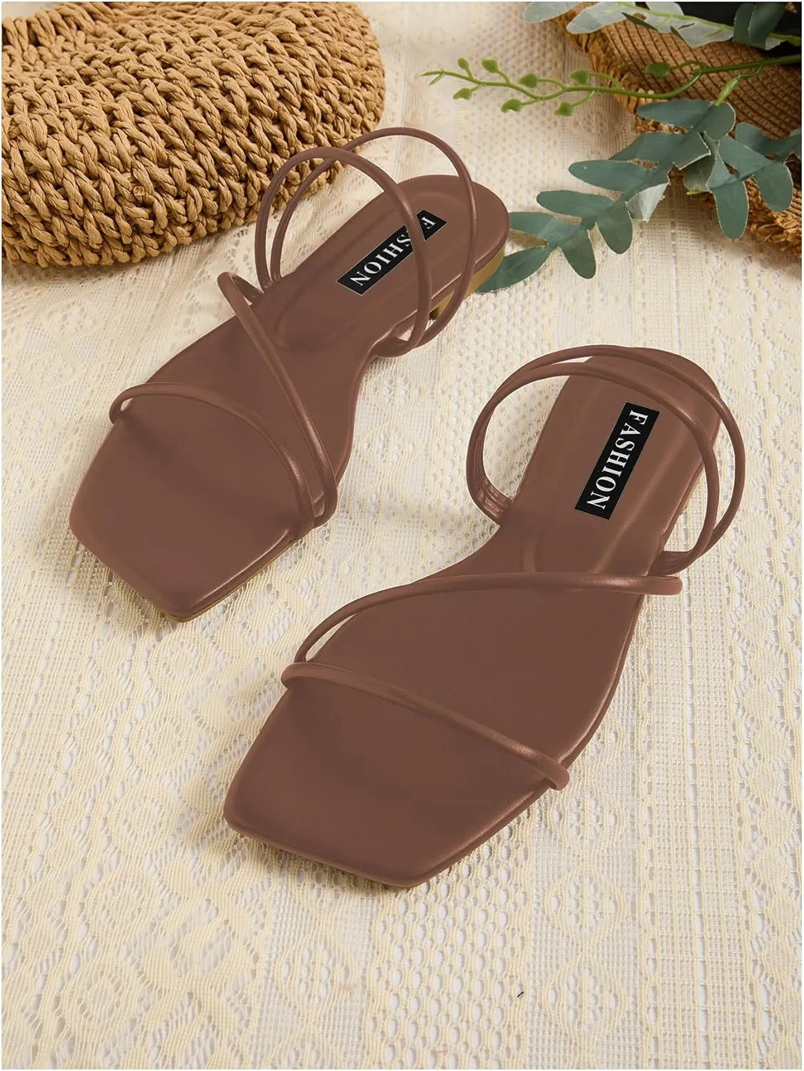 GORGLITTER Women's Strappy Sandals Criss Cross Strap Flat Sandals Open Toe Slides Shoes