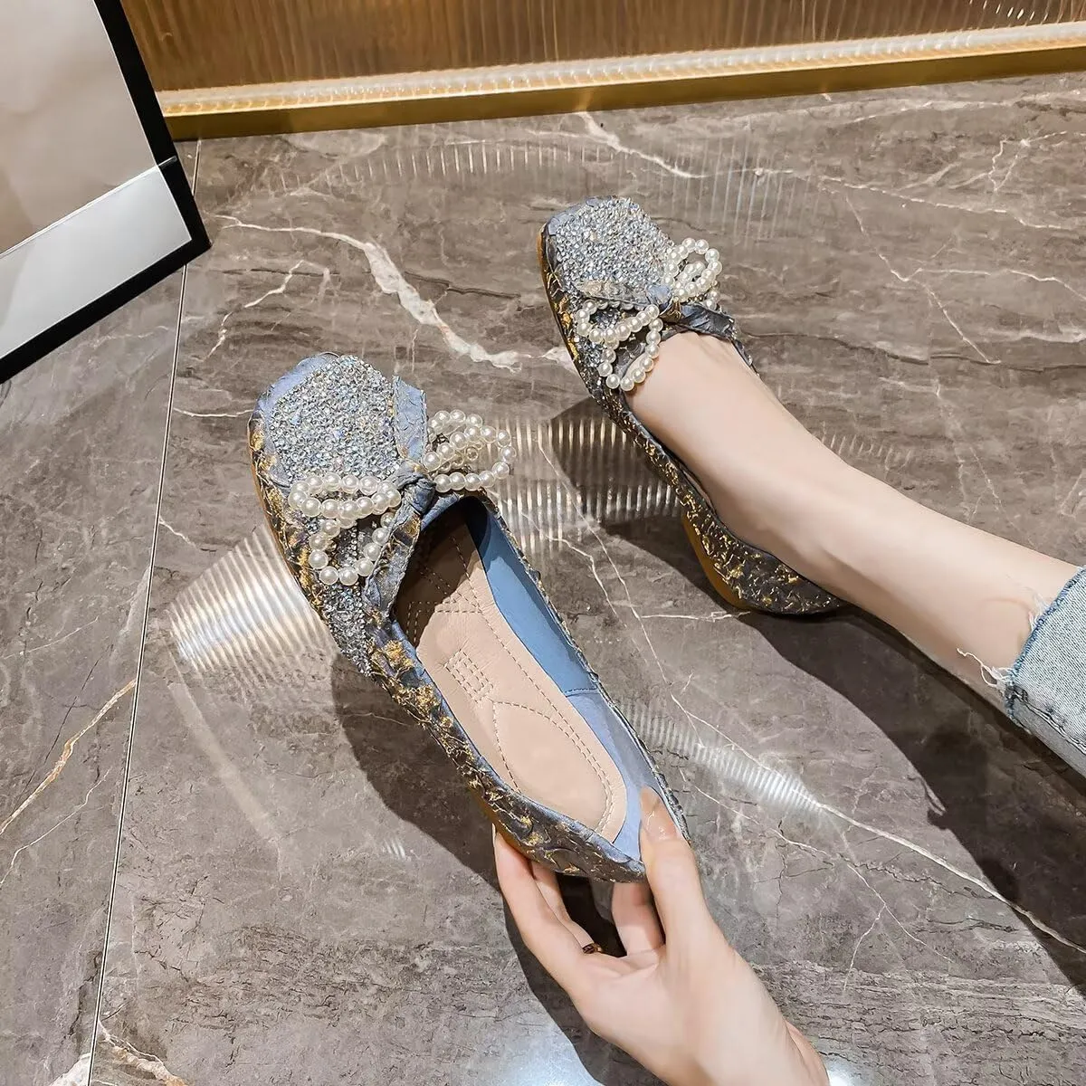 Hee grand Women Crystals Bowknot Ballet Flats Square Toe Slip On Flat Shoes Fashion Rhinestones Dress Shoes