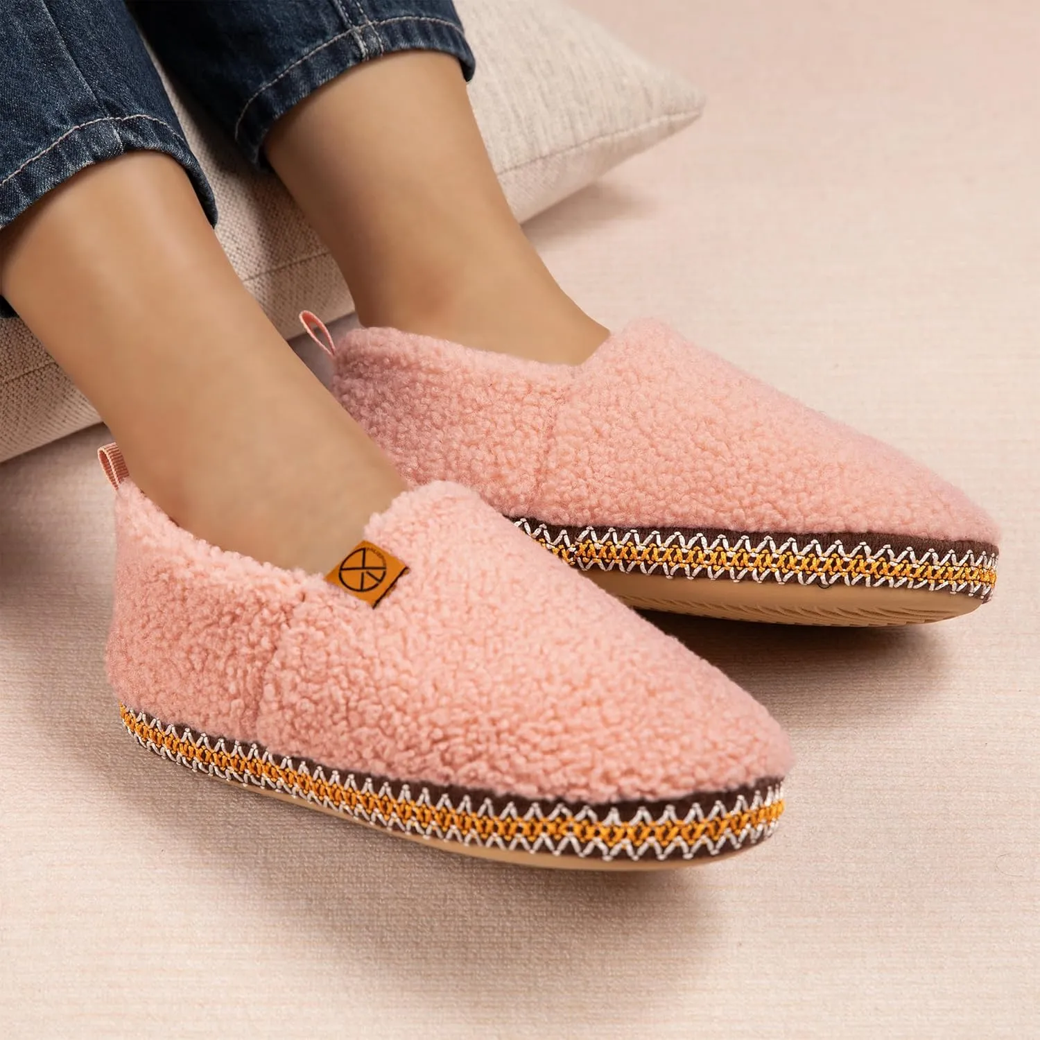 House Slippers for Women Winter Warm House Shoes with Memory Foam Indoor Fuzzy Comfort Anti-Skid Soft Loafer Shoes