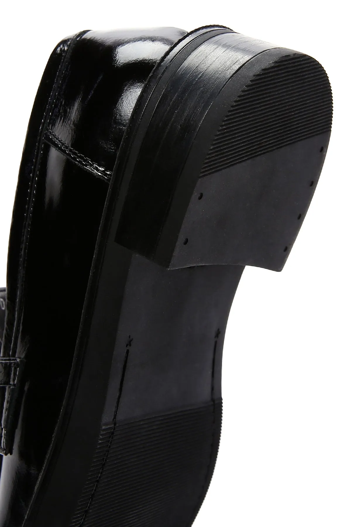 Kadın Siyah Rugan Deri Tokalı Klasik Loafer