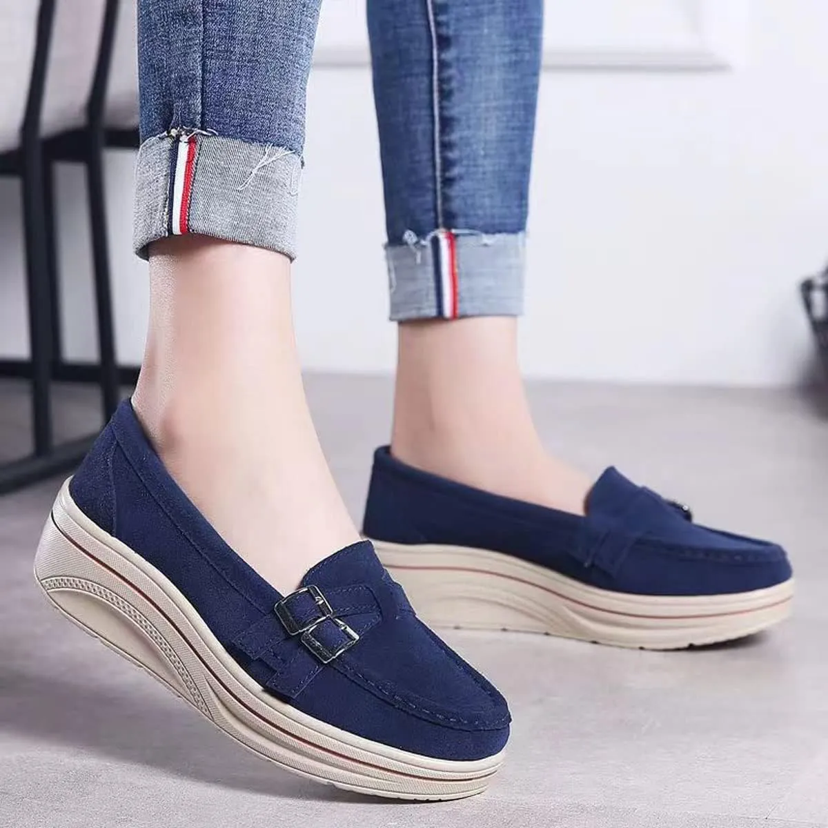 LAVAEGG Women Slip On Loafers,Comfort Suede Moccasins Wide Low Top Shoes,Non-Slip Heightening Wedge Shoes