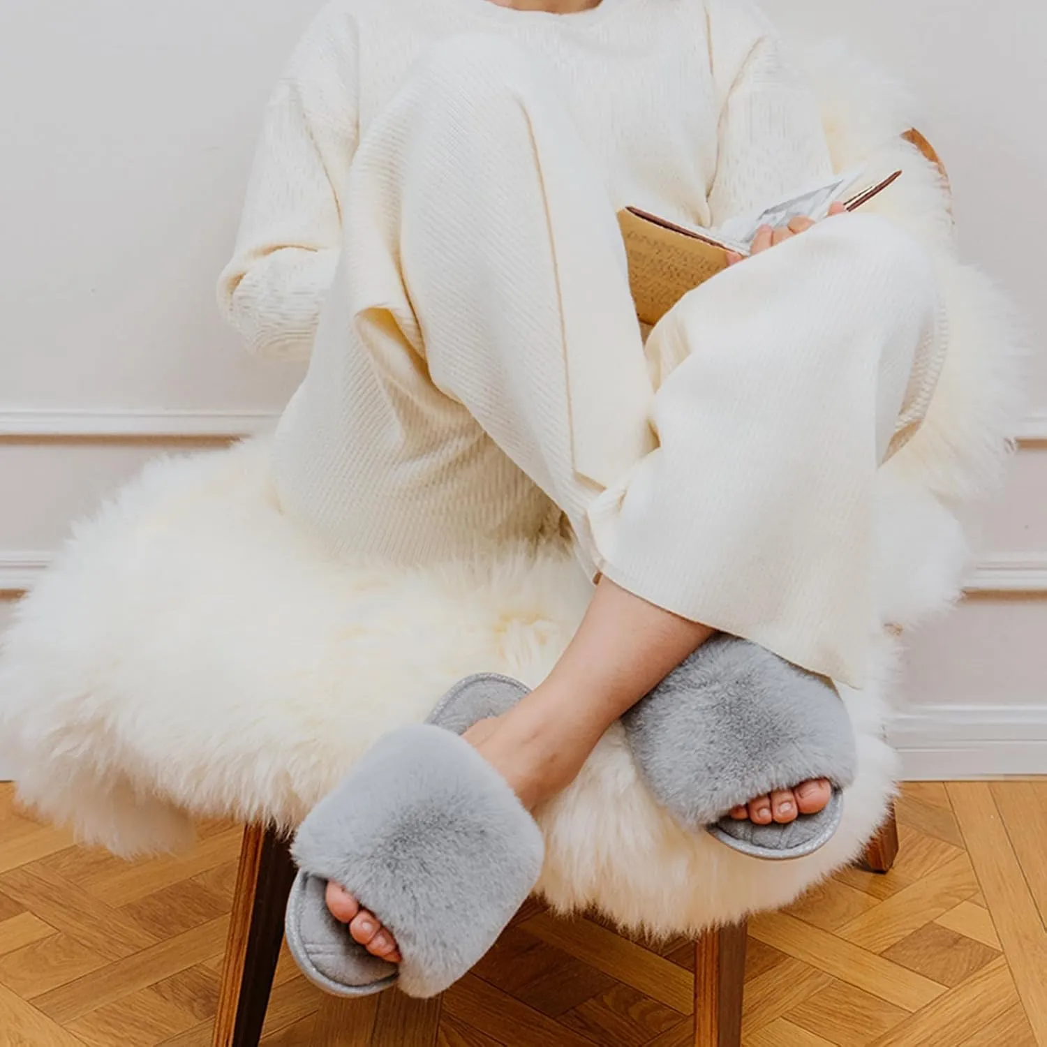 LongBay Women's Fuzzy Faux Fur Memory Foam Cozy Flat Spa Slide Slippers Comfy Open Toe Slip On House Shoes Sandals
