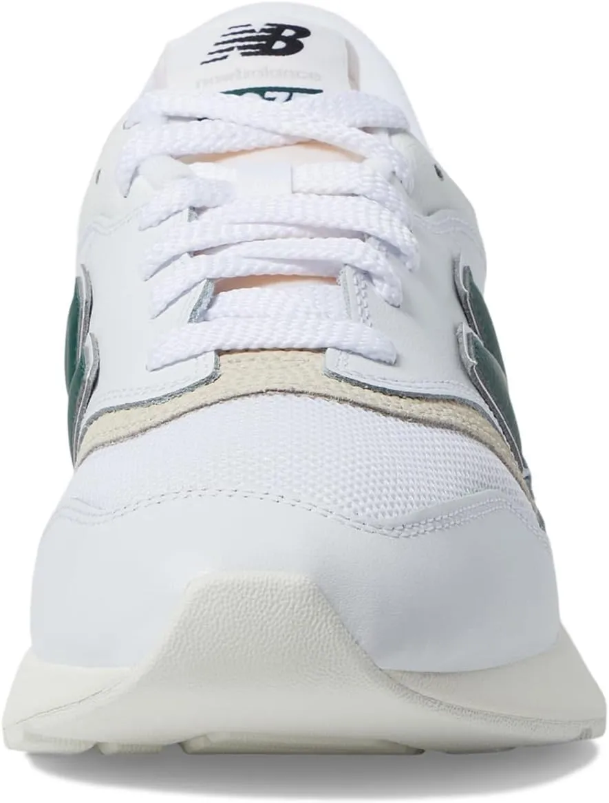 New Balance Men's Modern Sneaker