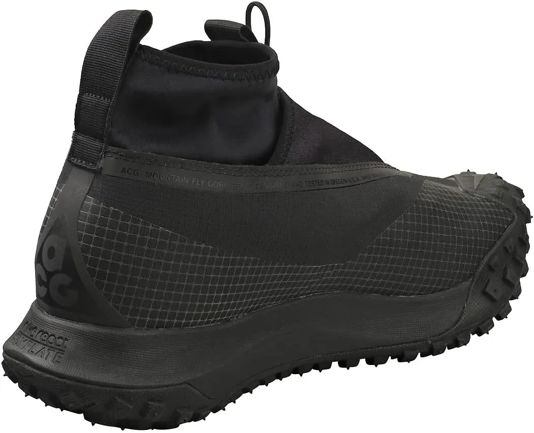 Nike mens Mountain Trainers