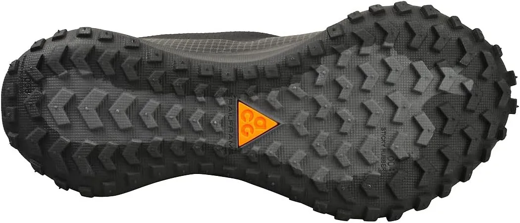 Nike mens Mountain Trainers