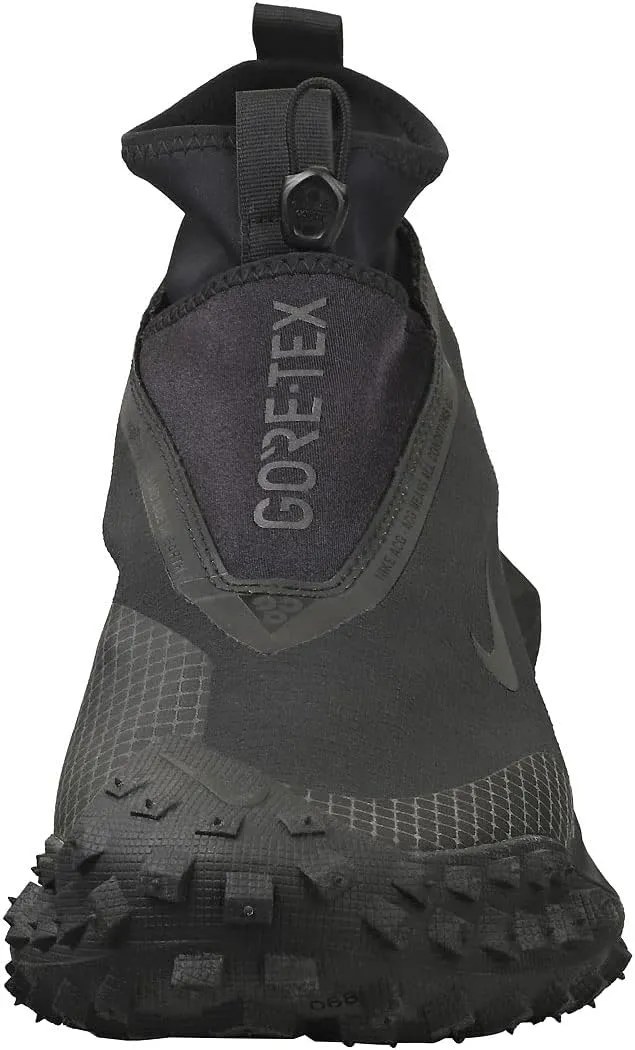 Nike mens Mountain Trainers