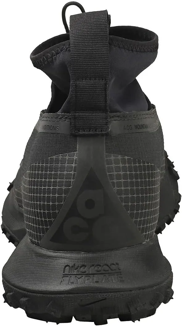 Nike mens Mountain Trainers