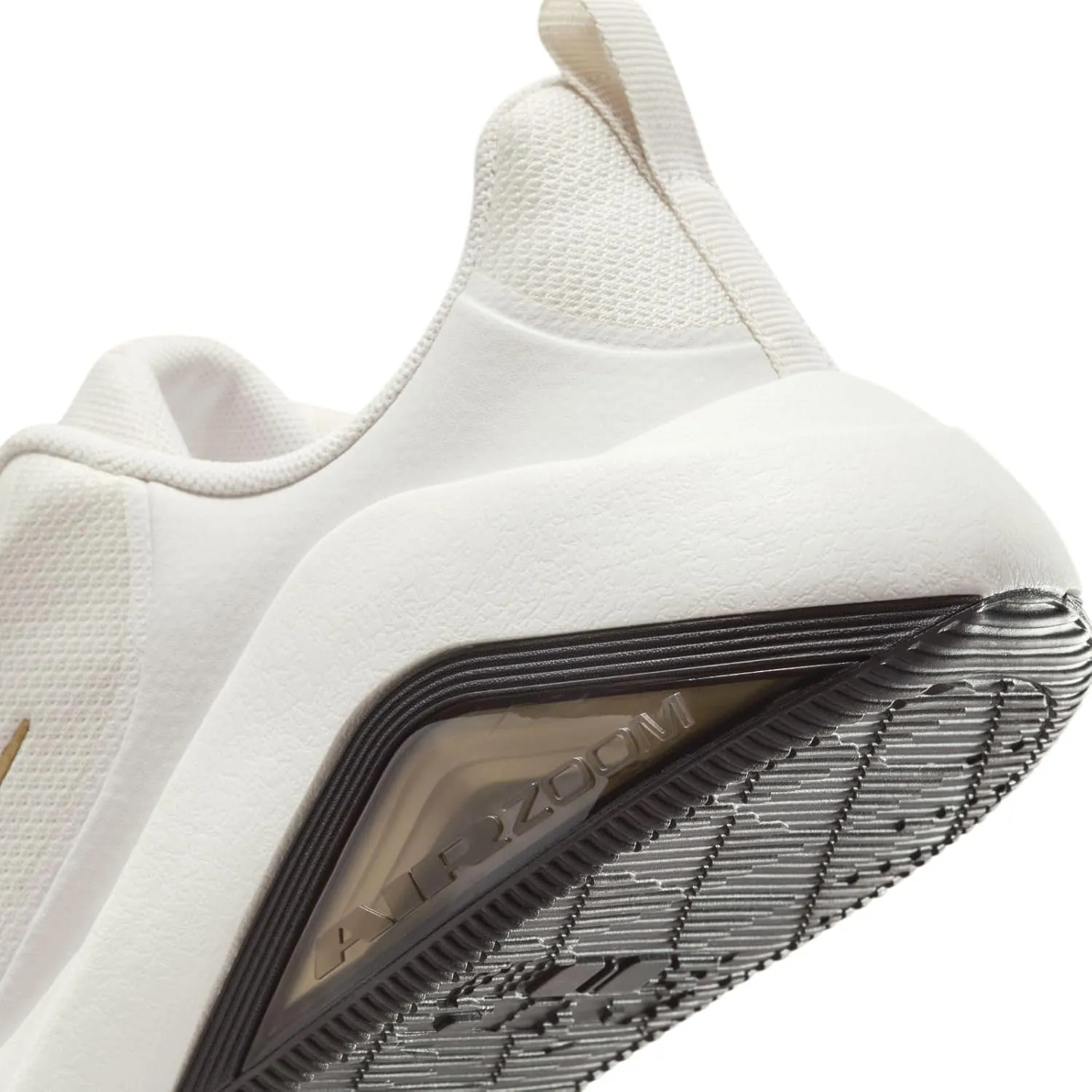Nike Women's Bella 7 Sneaker
