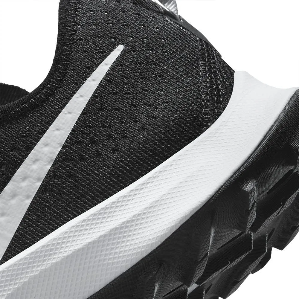 Nike Women's Gym Sneaker