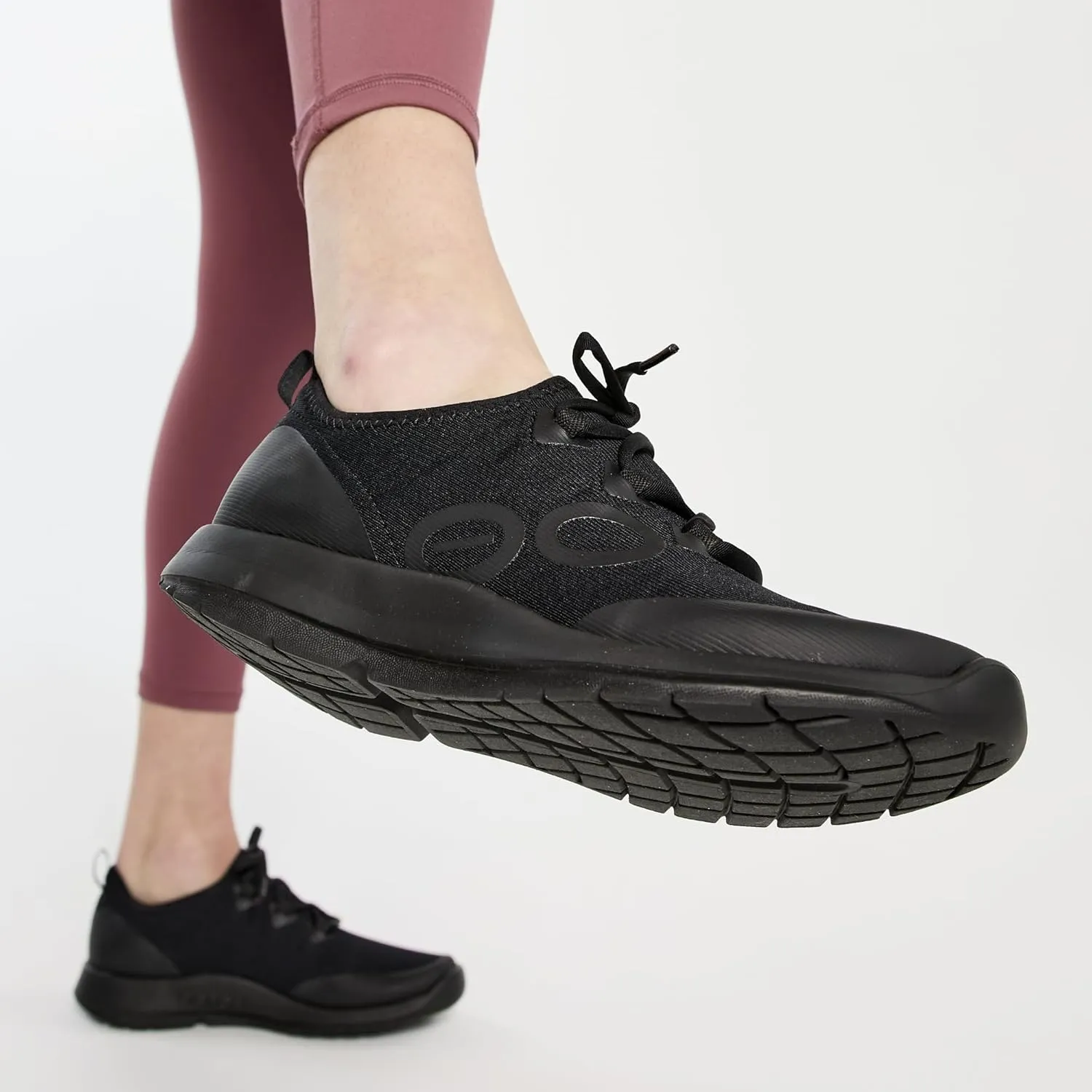 OOFOS OOmg Sport LS Low Recovery Shoe - Women’s