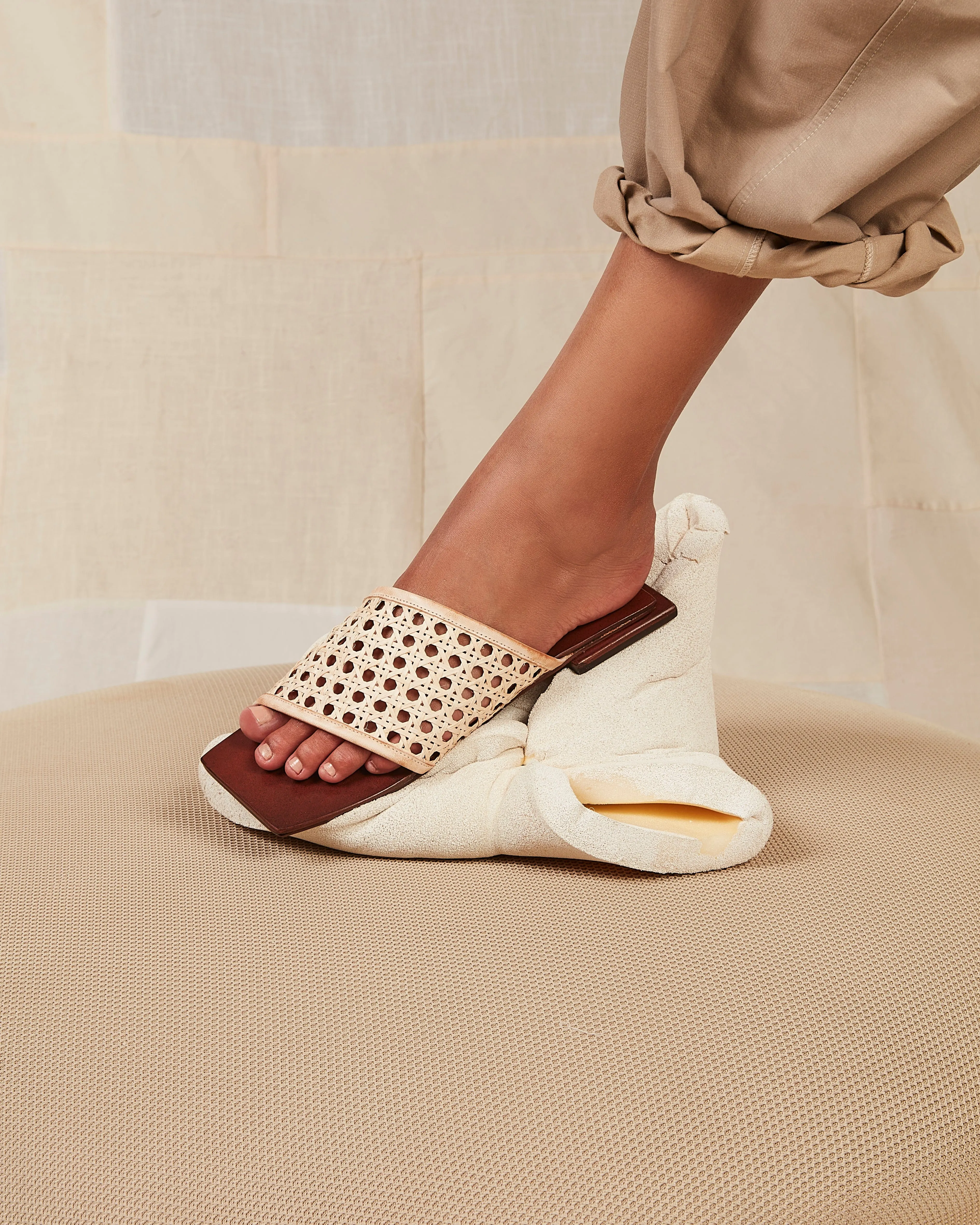 Palhoca Square Flat Brown
