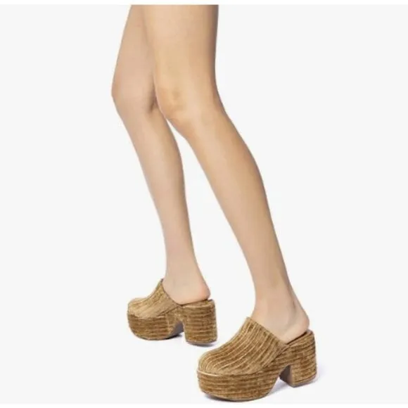 Pazzion Womens Comfy Thick Platform Closed Rounded Toe Clogs Mules Goldenrod