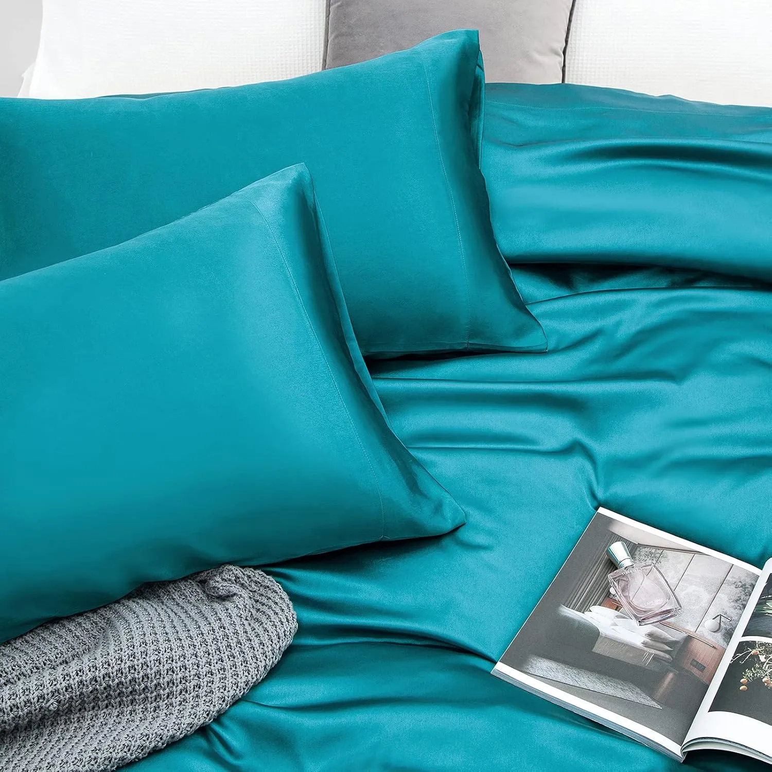 Queen Size Soft Satin Silk Bed Sheets Teal Satin Silk Sheet Set, 12" Deep Pocket Fitted Sheet   1 Flat Sheet   2 Pillowcases