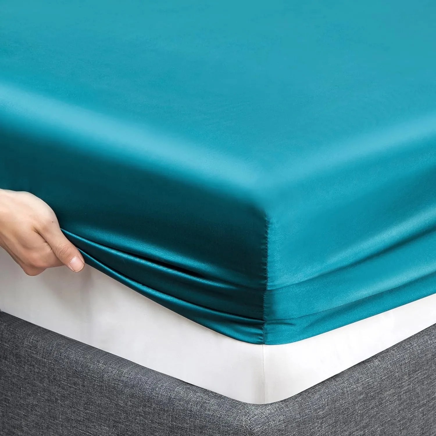 Queen Size Soft Satin Silk Bed Sheets Teal Satin Silk Sheet Set, 12" Deep Pocket Fitted Sheet   1 Flat Sheet   2 Pillowcases