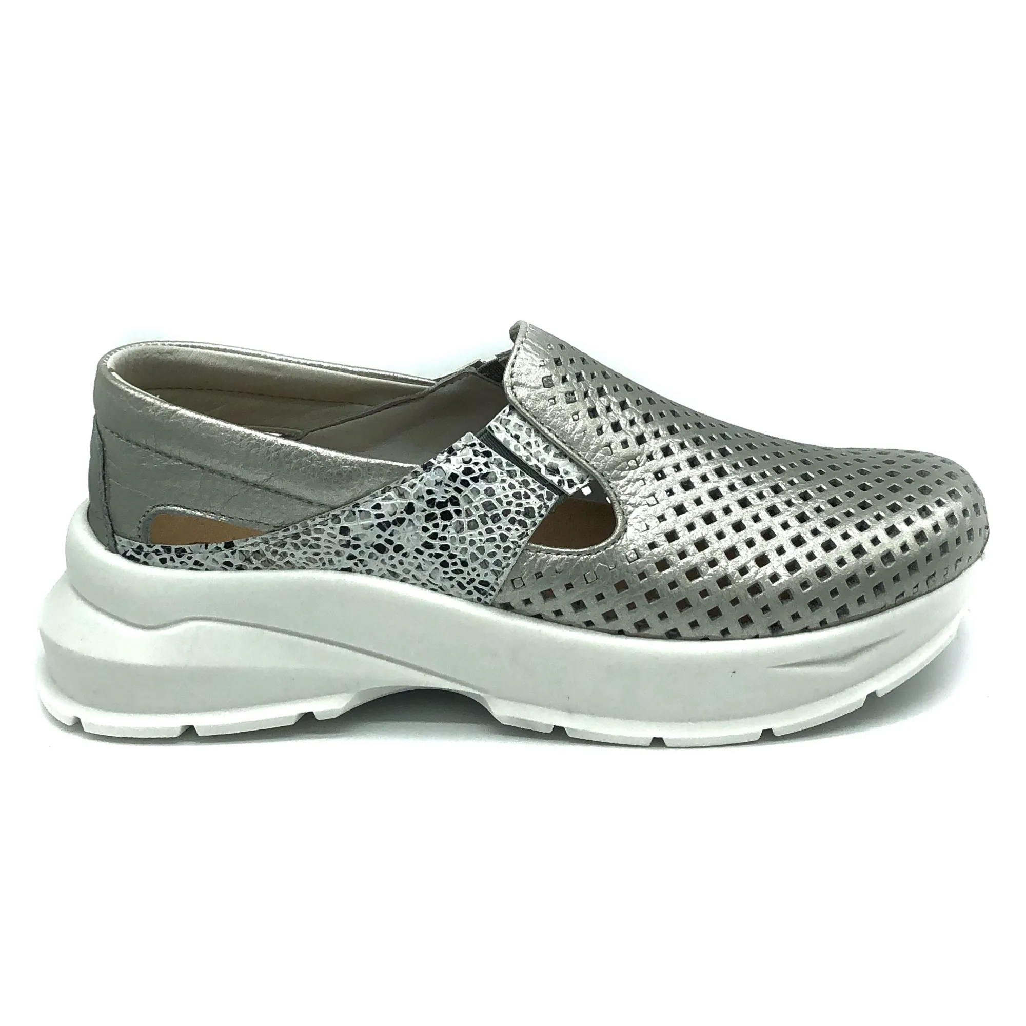 "Runa" Slip-On Leather Shoes
