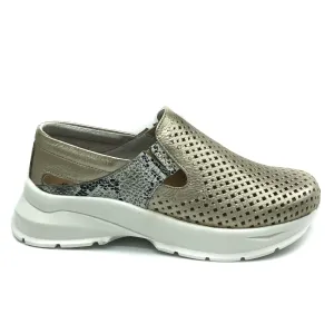"Runa" Slip-On Leather Shoes