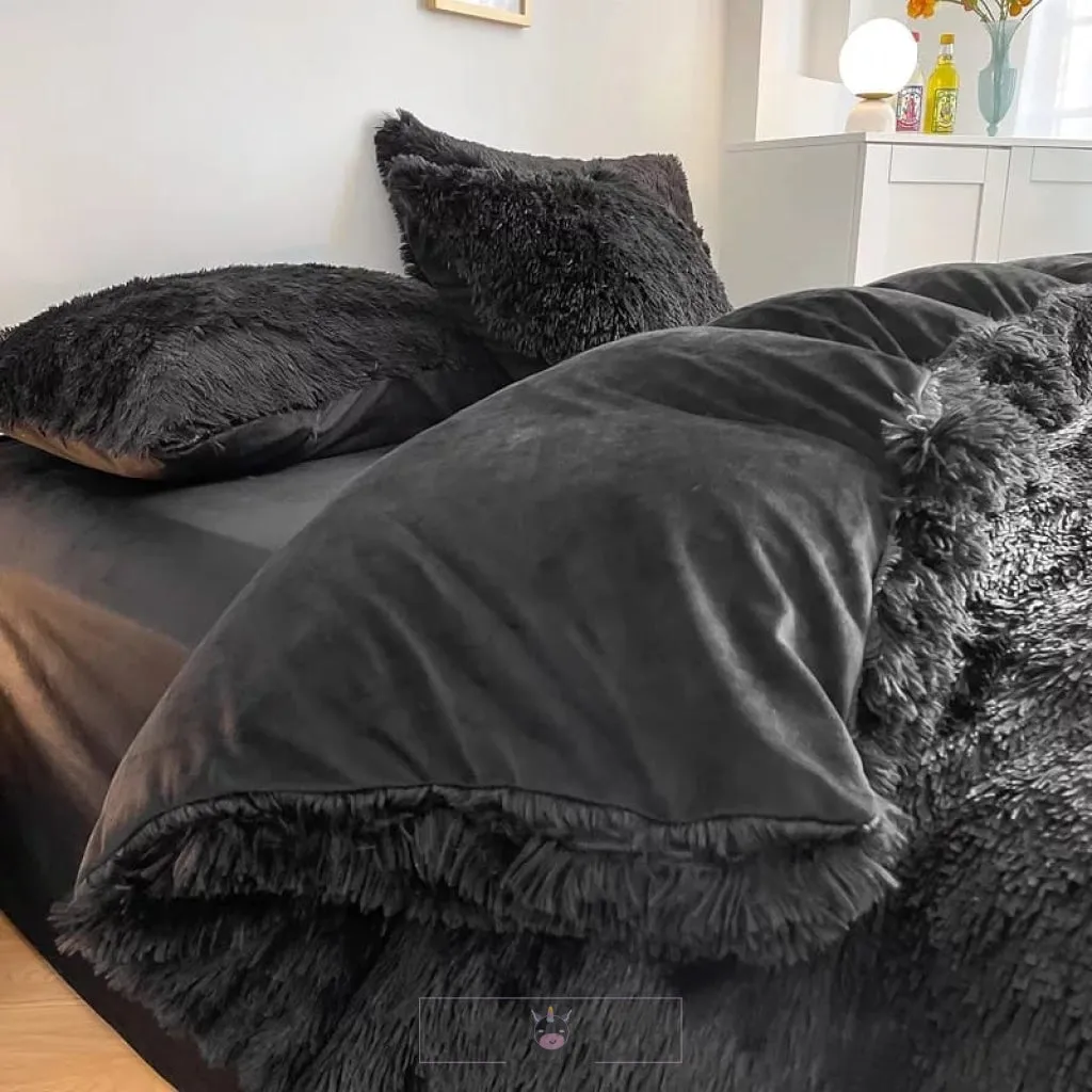 Soft Black Faux Fur Bedding Set