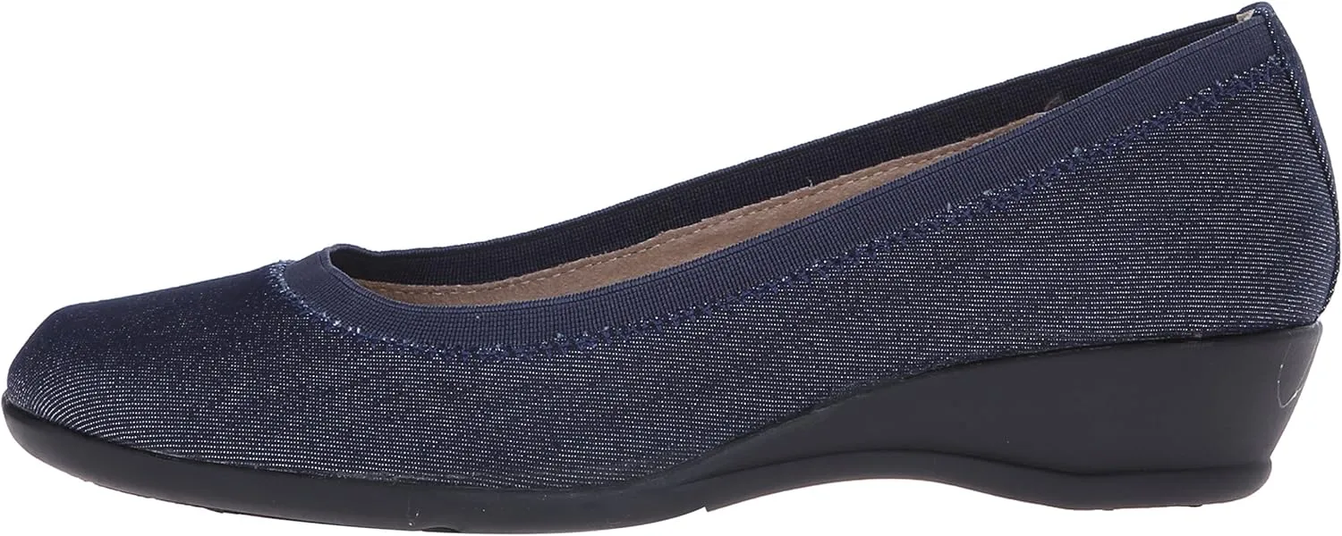 Soft Style by Hush Puppies Women's Rogan Flat