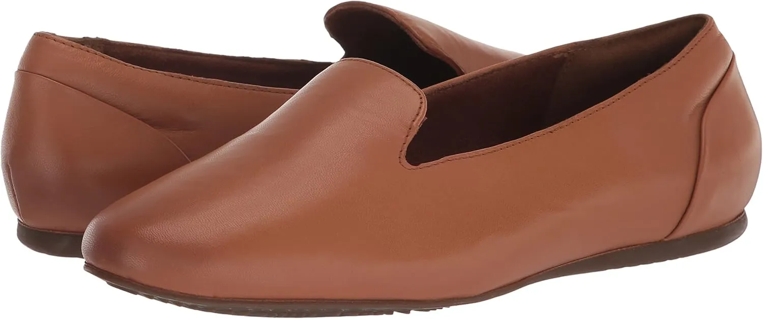 SoftWalk Women's Shelby Loafer Flat