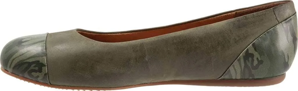 SoftWalk Women's Sonoma Cap Toe Ballet Flat