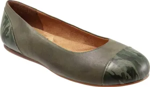 SoftWalk Women's Sonoma Cap Toe Ballet Flat