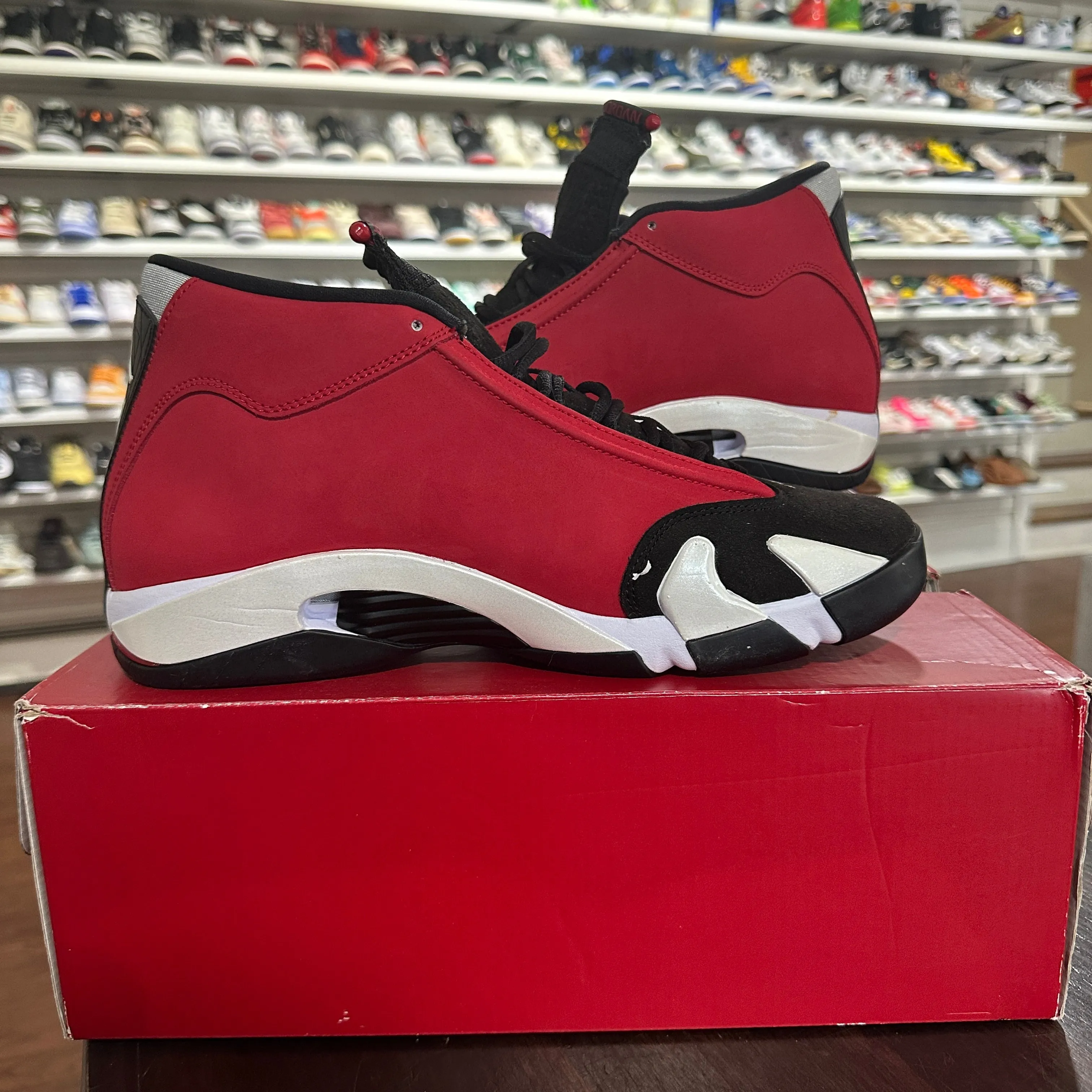 *USED* Jordan 14 Gym Red Toro (Size 11)