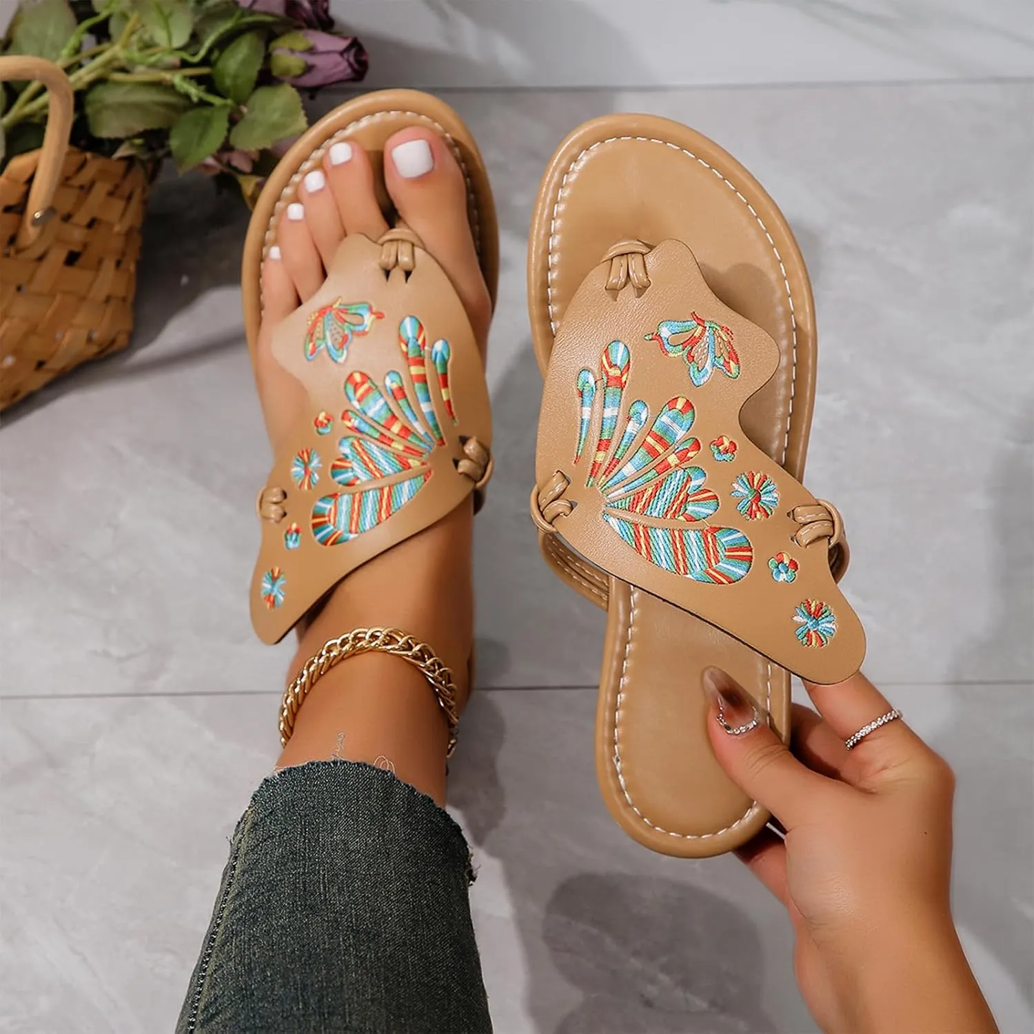 UTIKLIOU Women's Thong Flat Sandals Flip Flops Sandals Casual Slip on Comfortable Slide Sandals Butterfly Embroidered Summer Beach Dress Shoes