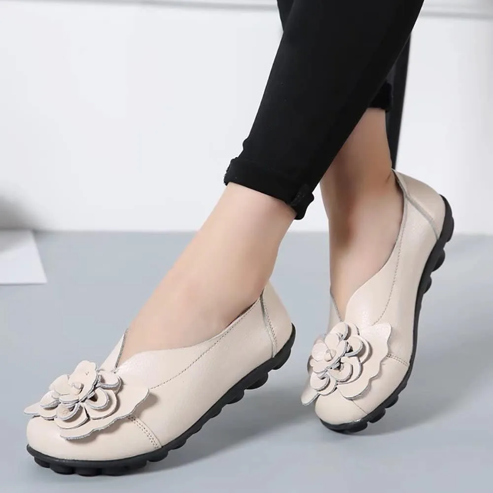 WERWAES Casual Leather Loafers Shoes for Womens Slim Lightweight Soft Sole Flat Moccasins Shoes with Flowers Cowhide Round Toe Slip on Womens Loafer Indoor Outdoor Walking Womens Shoes
