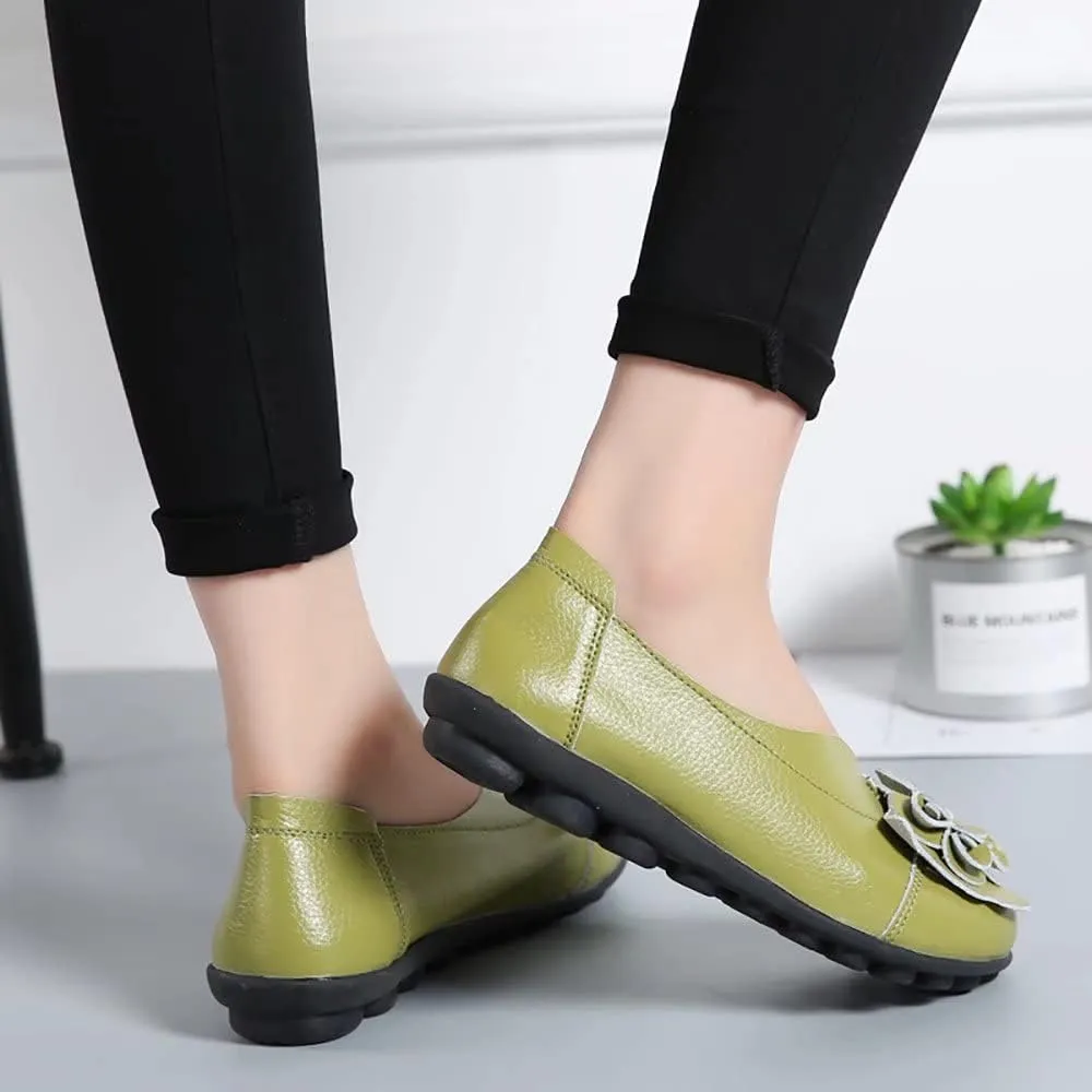 WERWAES Casual Leather Loafers Shoes for Womens Slim Lightweight Soft Sole Flat Moccasins Shoes with Flowers Cowhide Round Toe Slip on Womens Loafer Indoor Outdoor Walking Womens Shoes
