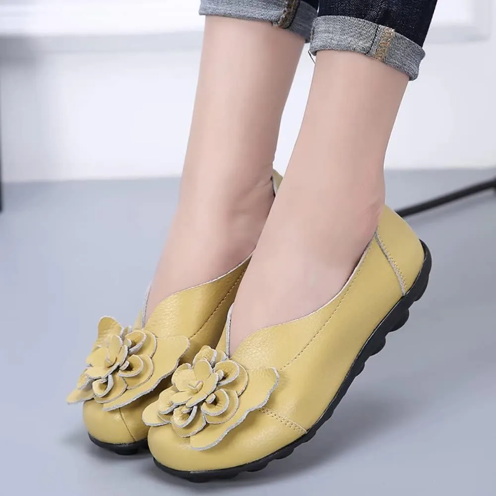 WERWAES Casual Leather Loafers Shoes for Womens Slim Lightweight Soft Sole Flat Moccasins Shoes with Flowers Cowhide Round Toe Slip on Womens Loafer Indoor Outdoor Walking Womens Shoes