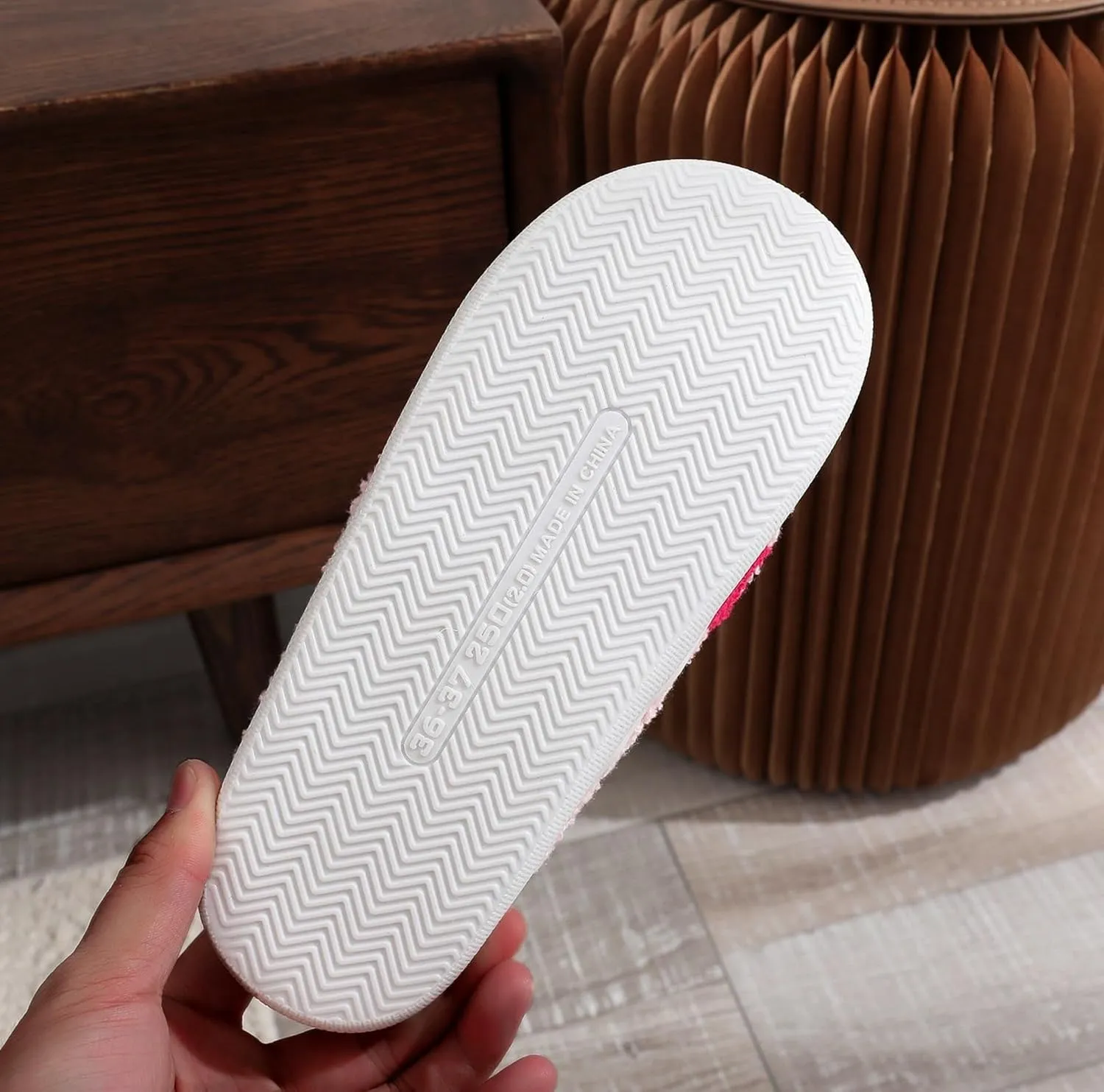 Winter Indoor Plush Slippers Warm Soft Cotton Slippers Gingham Cotton Slippers for Men's & Women's