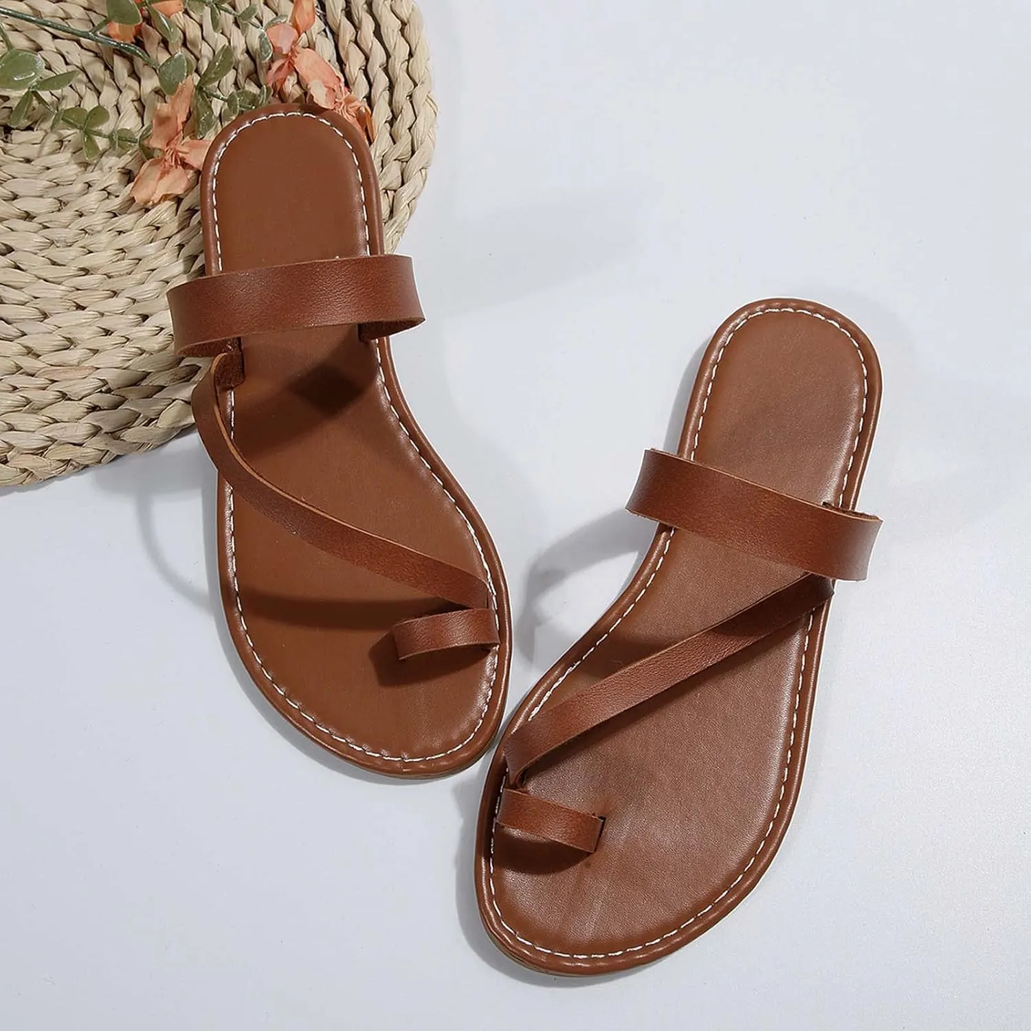 Women Toe Ring Leather Sandals Irregular Flat Non-Slip Solid Slipper Summer Rubber Sole Sandal Casual Comfy Flip Flop