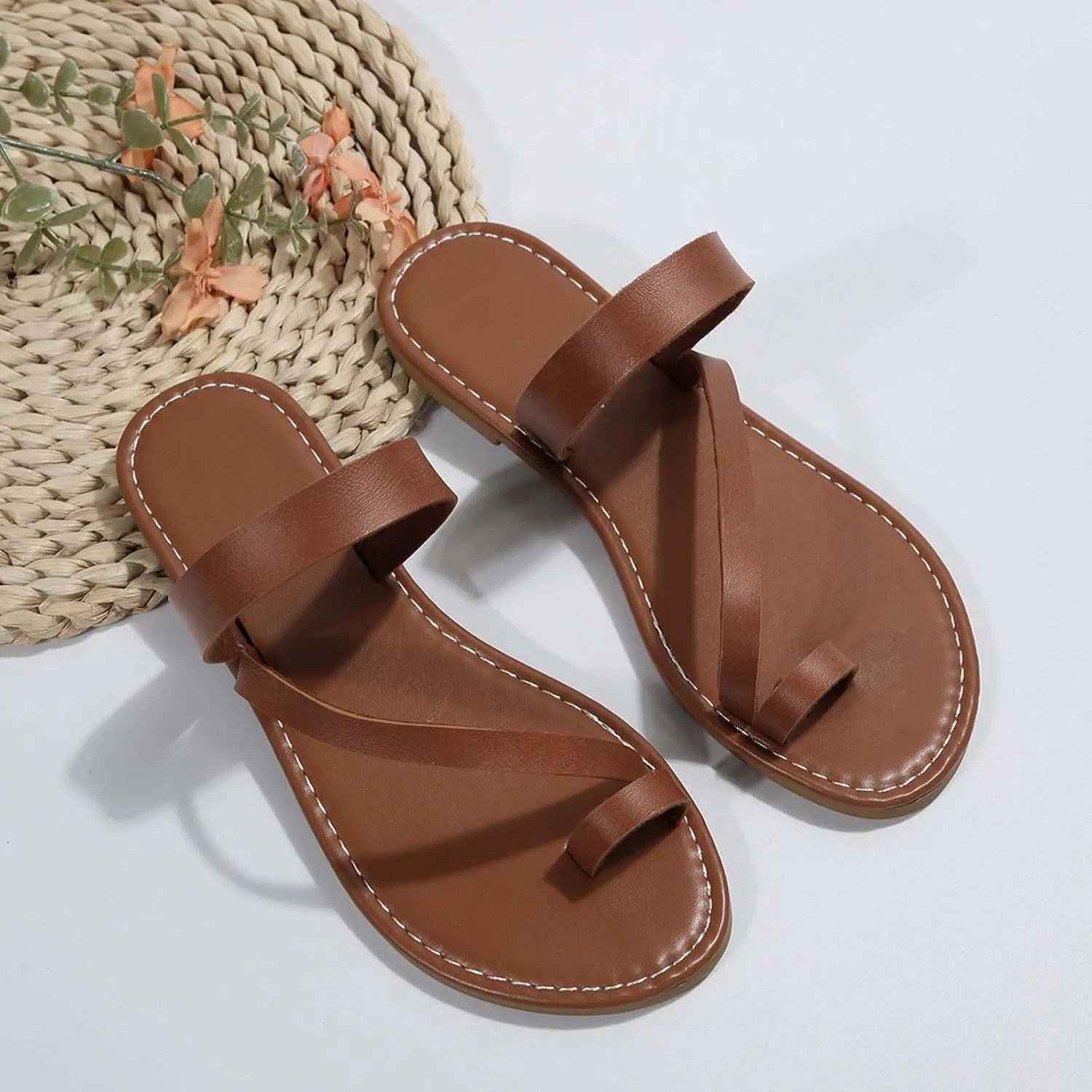 Women Toe Ring Leather Sandals Irregular Flat Non-Slip Solid Slipper Summer Rubber Sole Sandal Casual Comfy Flip Flop