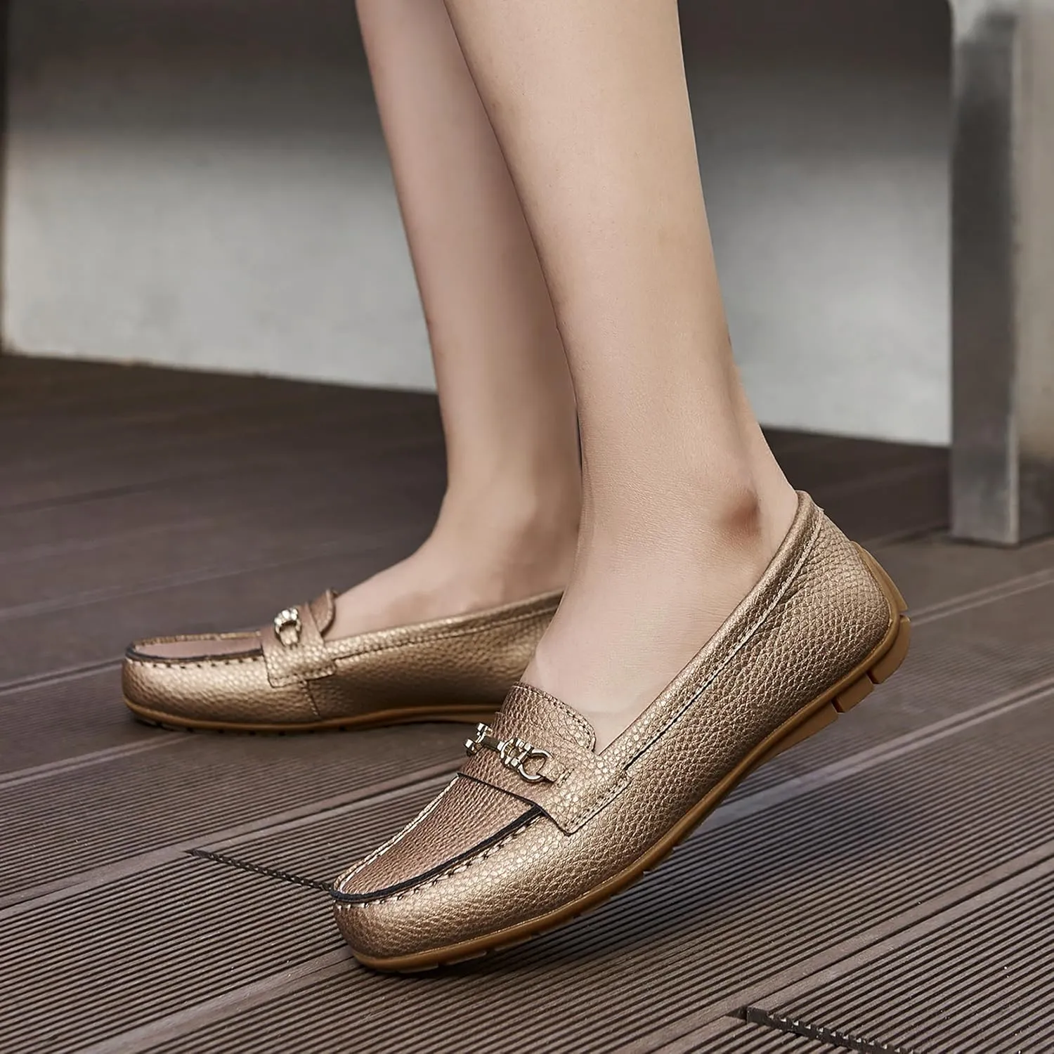 Women's Comfortable & Lightweight Leather Loafers Slip-Ons Driving Mocs Walking Shoes Cute Business Casual Dress Shoes Work Flats for Women