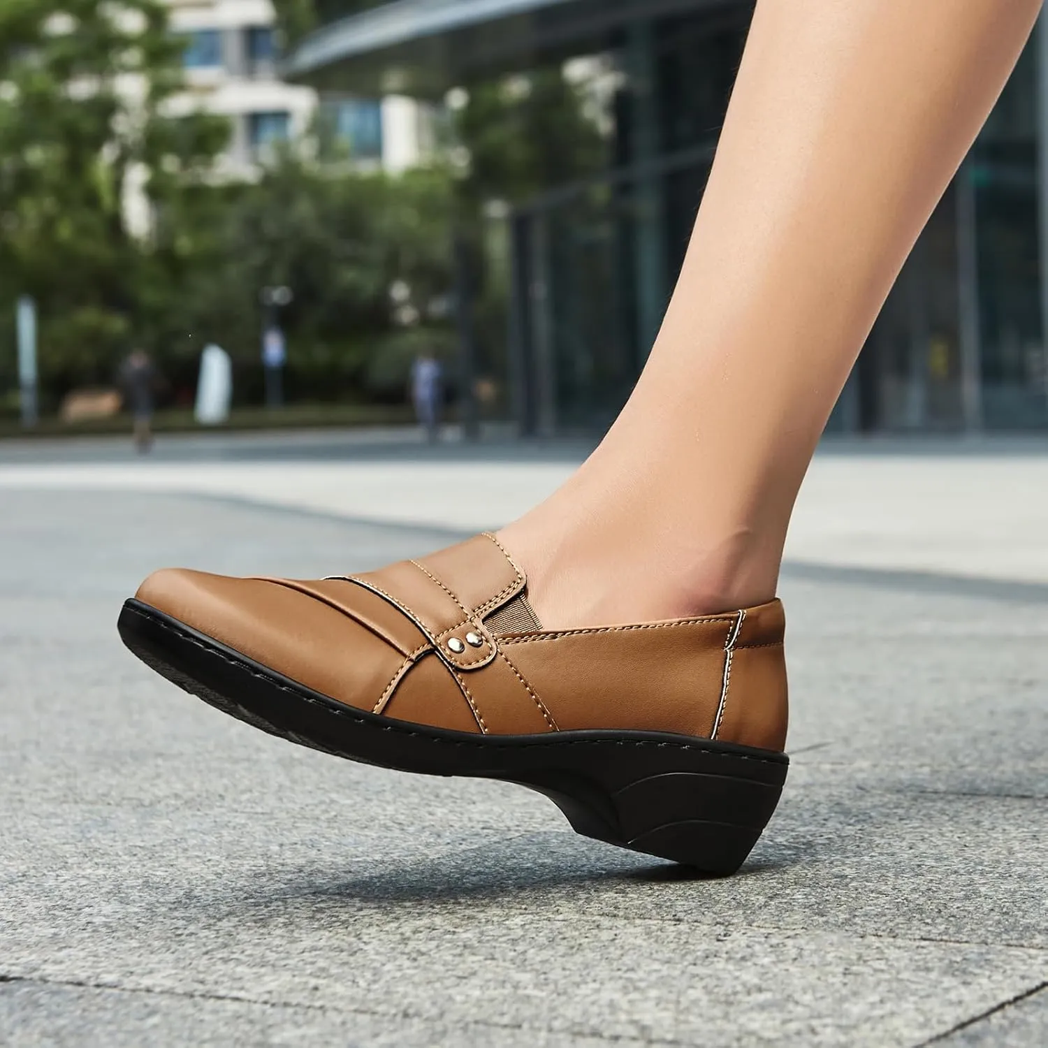 Women's Comfortable & Lightweight Leather Loafers Slip-Ons Stylish Business Casual Dress Shoes Work Office Everyday Walking Shoes for Women