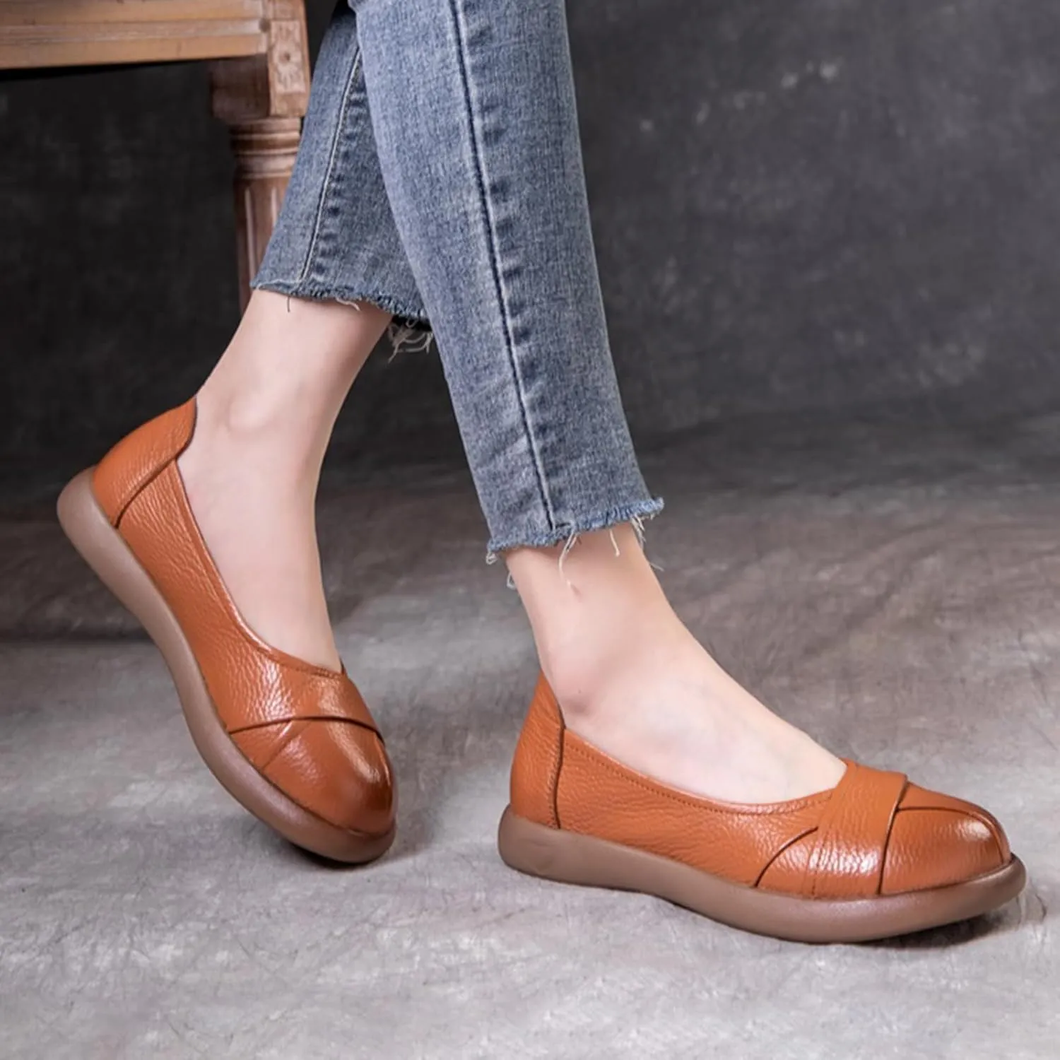 Women's Leather Slip-On Dress Flat Shoes,Comfort Closed Round Toe Non-Slip Soft Sole Oxford Casual Walking Pumps